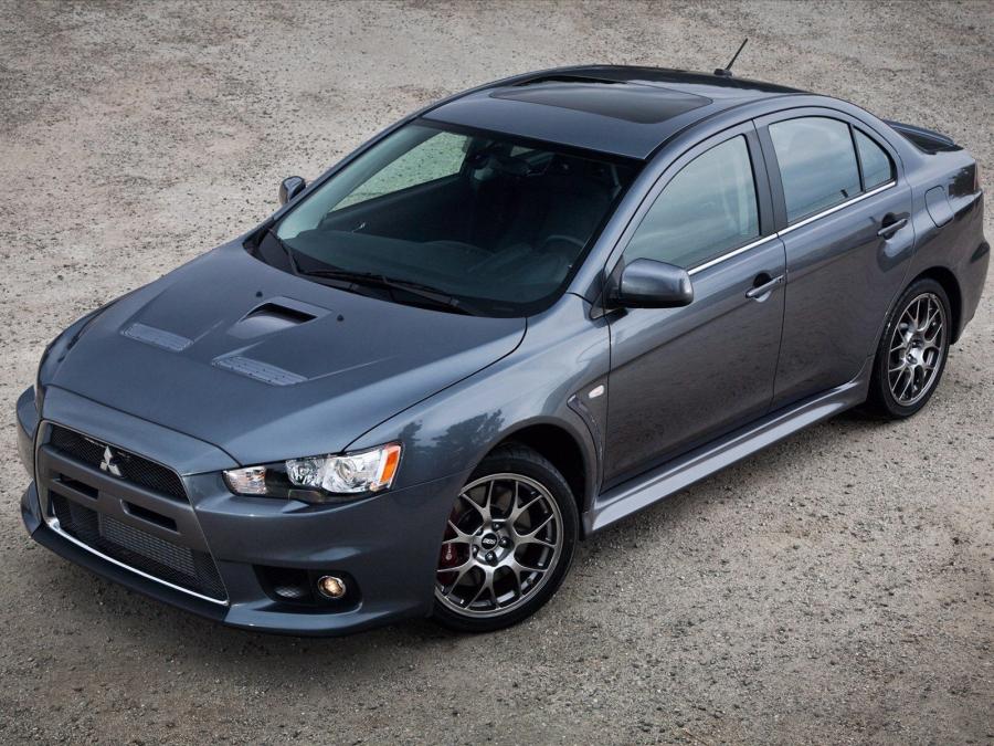  Mitsubishi Lancer Evolution MR Touring 2010 года  (фото 12 из 20)